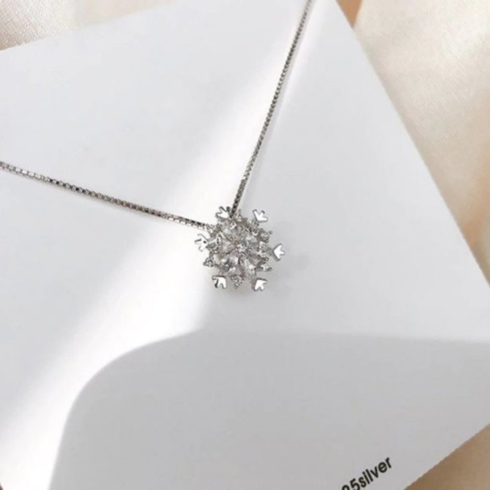 NEW 925 Silver Diamond Snowflake Necklace A4 - Picture 7 of 12